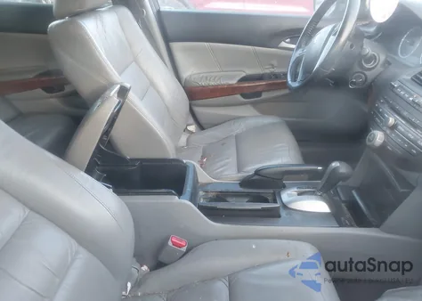 2011 Honda Accord 2.4 Ex-L z USA, uszkodzony, nr VIN 1HGCP2F8XBA083162